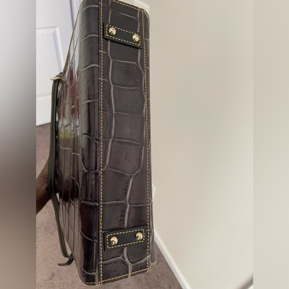 Dooney Burke plum purple leather adjustable removable, top handle handbag - Picture 2 of 7